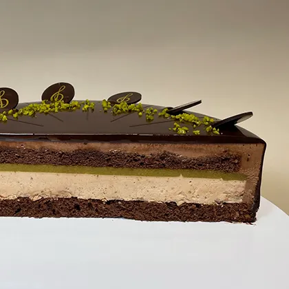 Querschnitt einer Pistazien-Torte